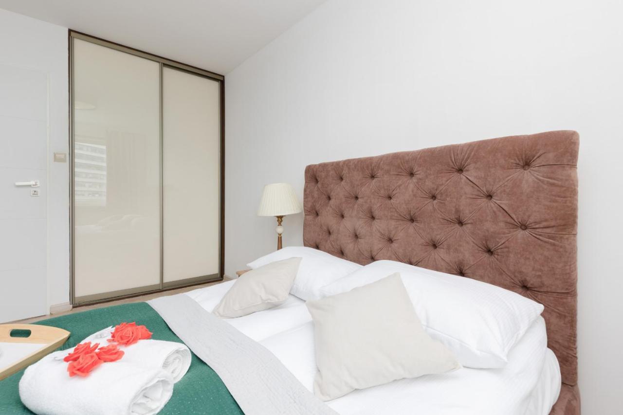 Zlota Apartment Center Of Warsaw By Noclegi Renters Exterior photo